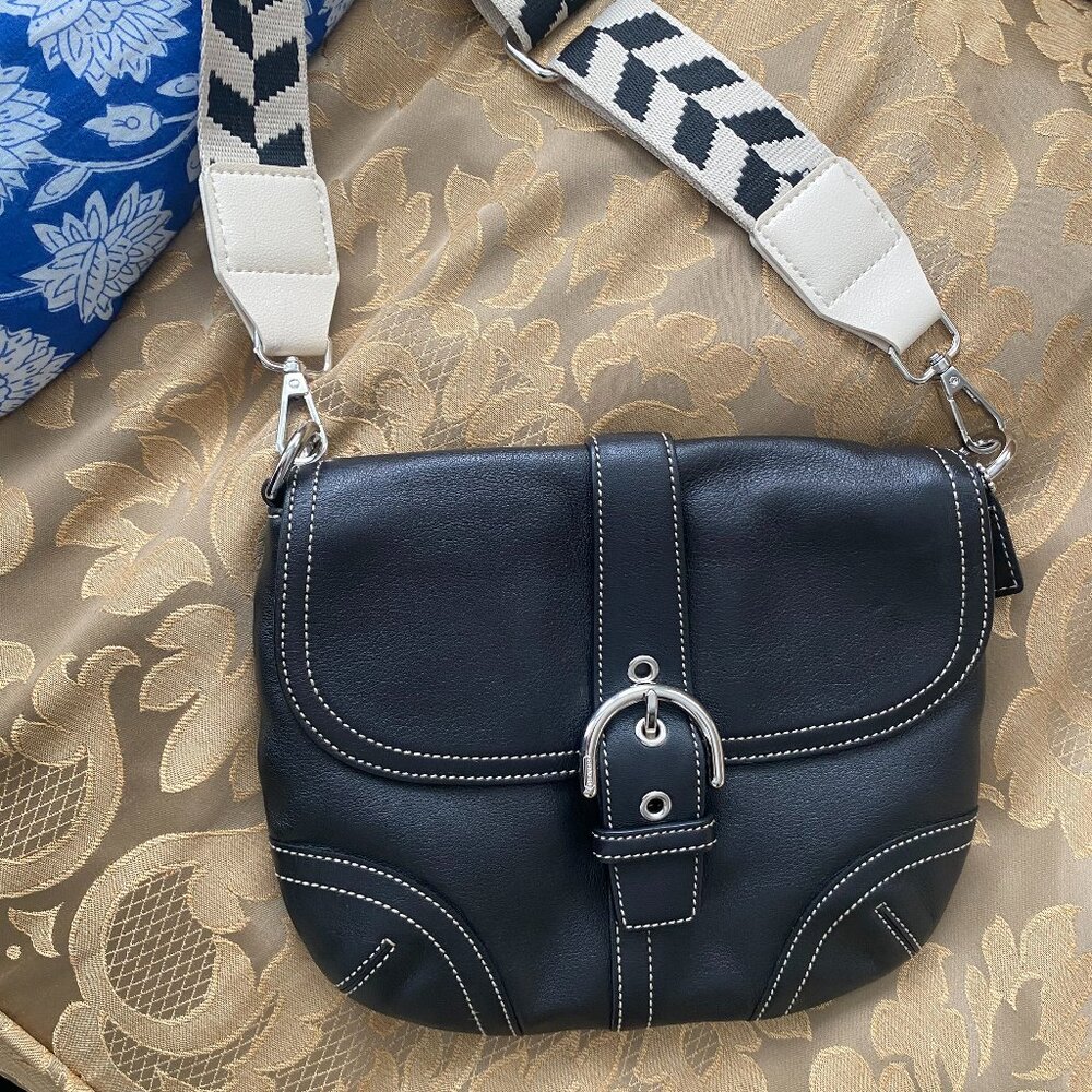 SOLD!!! Vintage Coach Soho Flap Bag 7843 | Black Glove-Tanned Leather | Y2K - Picture 2 of 9